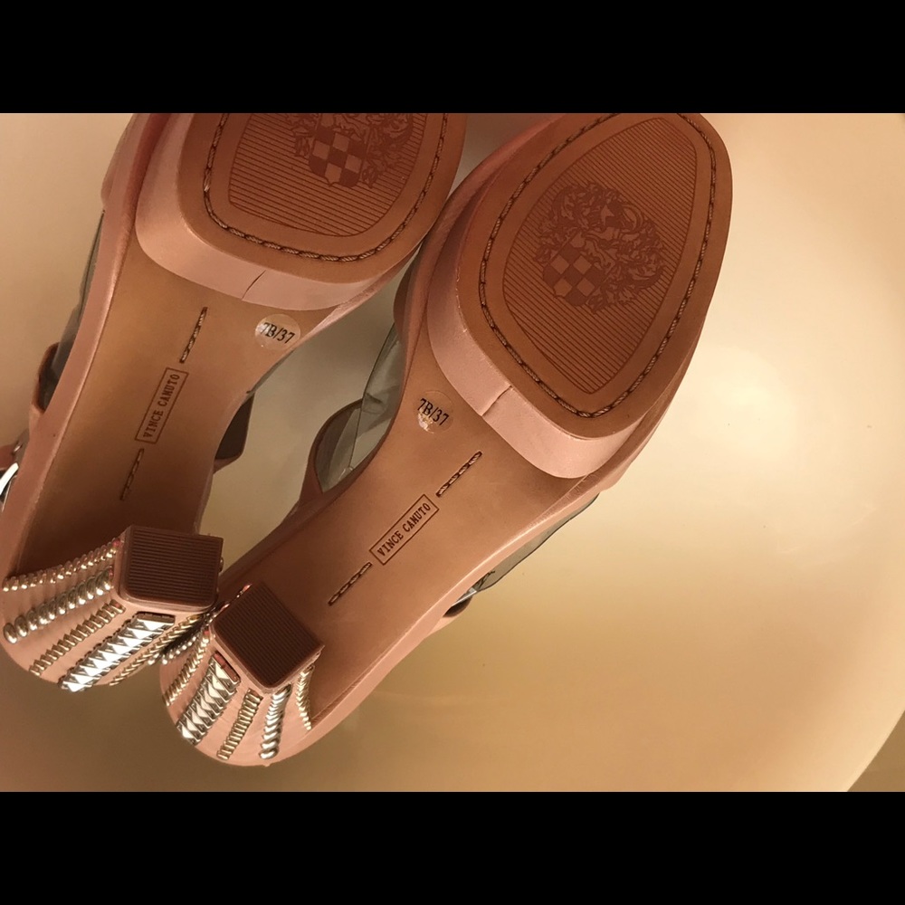 Size 7 Vince Camuto blush pink silver studded - Picture 5 of 7